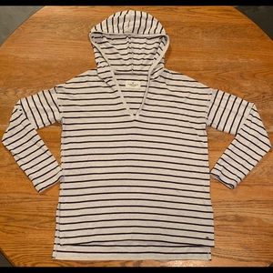 American Eagle Striped Pull-Over